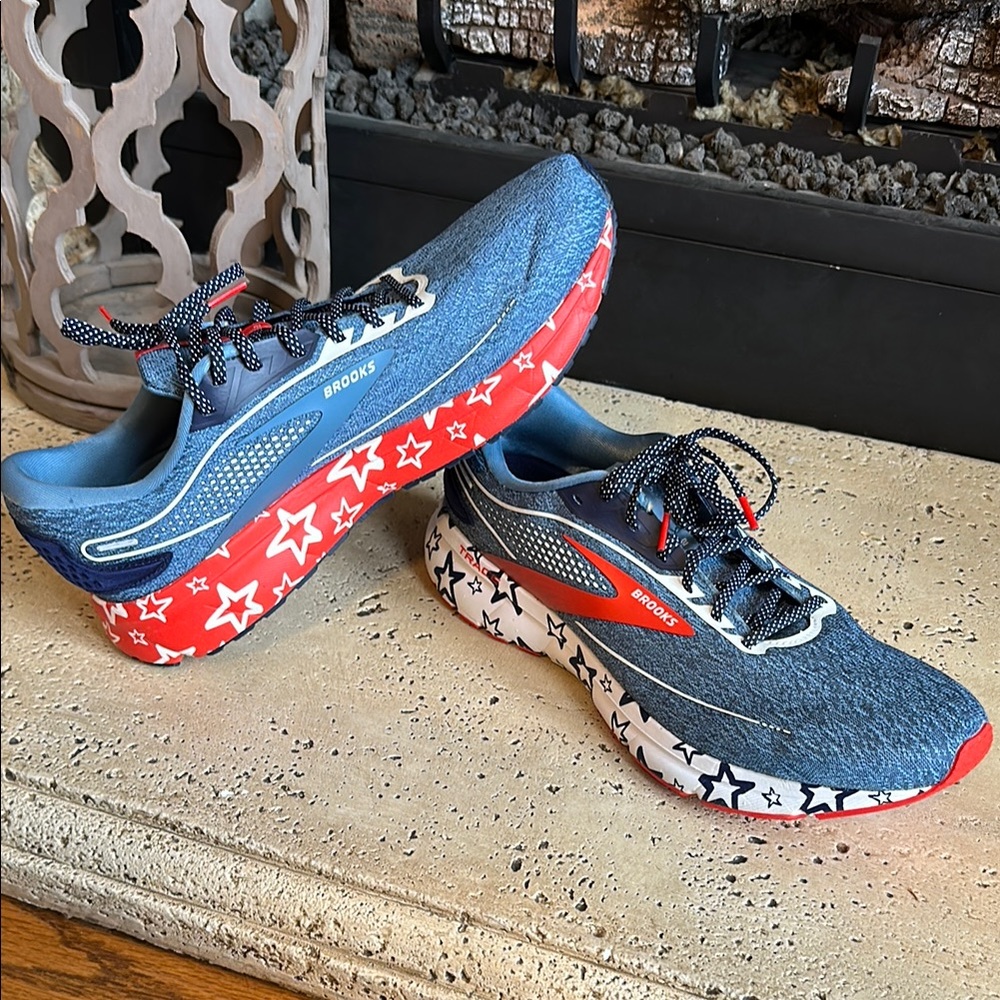 Mens Brooks Blue and Red Running Shoes 12.5